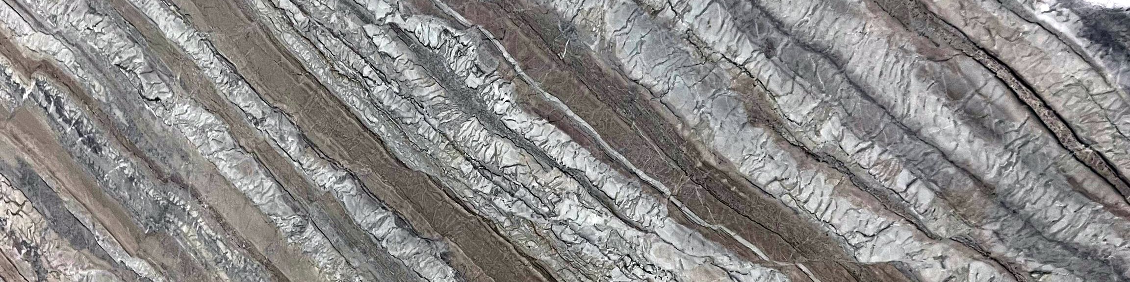 Quartzite slab veining, close up